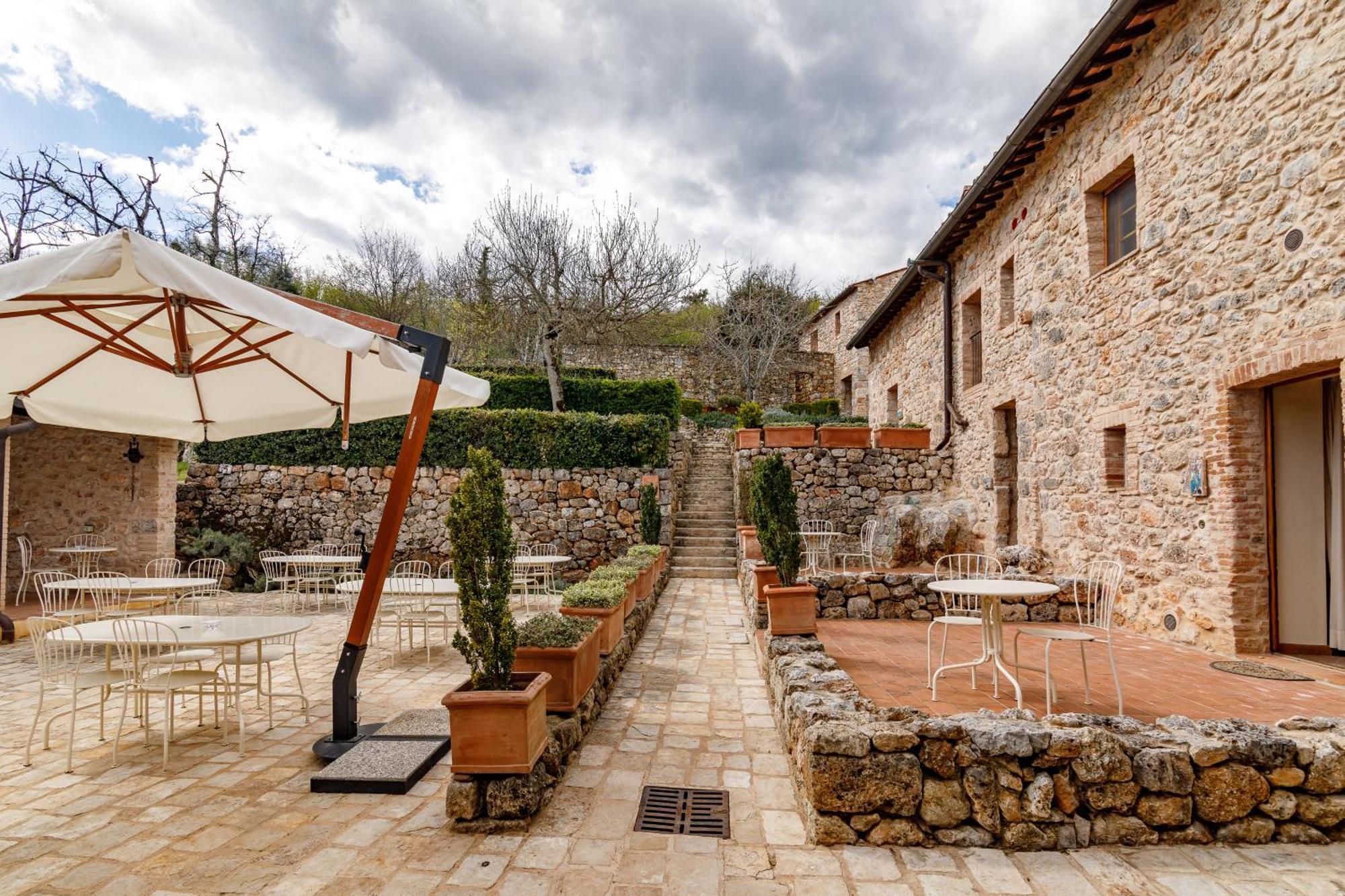 Relais La Costa Historical Residence Monteriggioni Εξωτερικό φωτογραφία