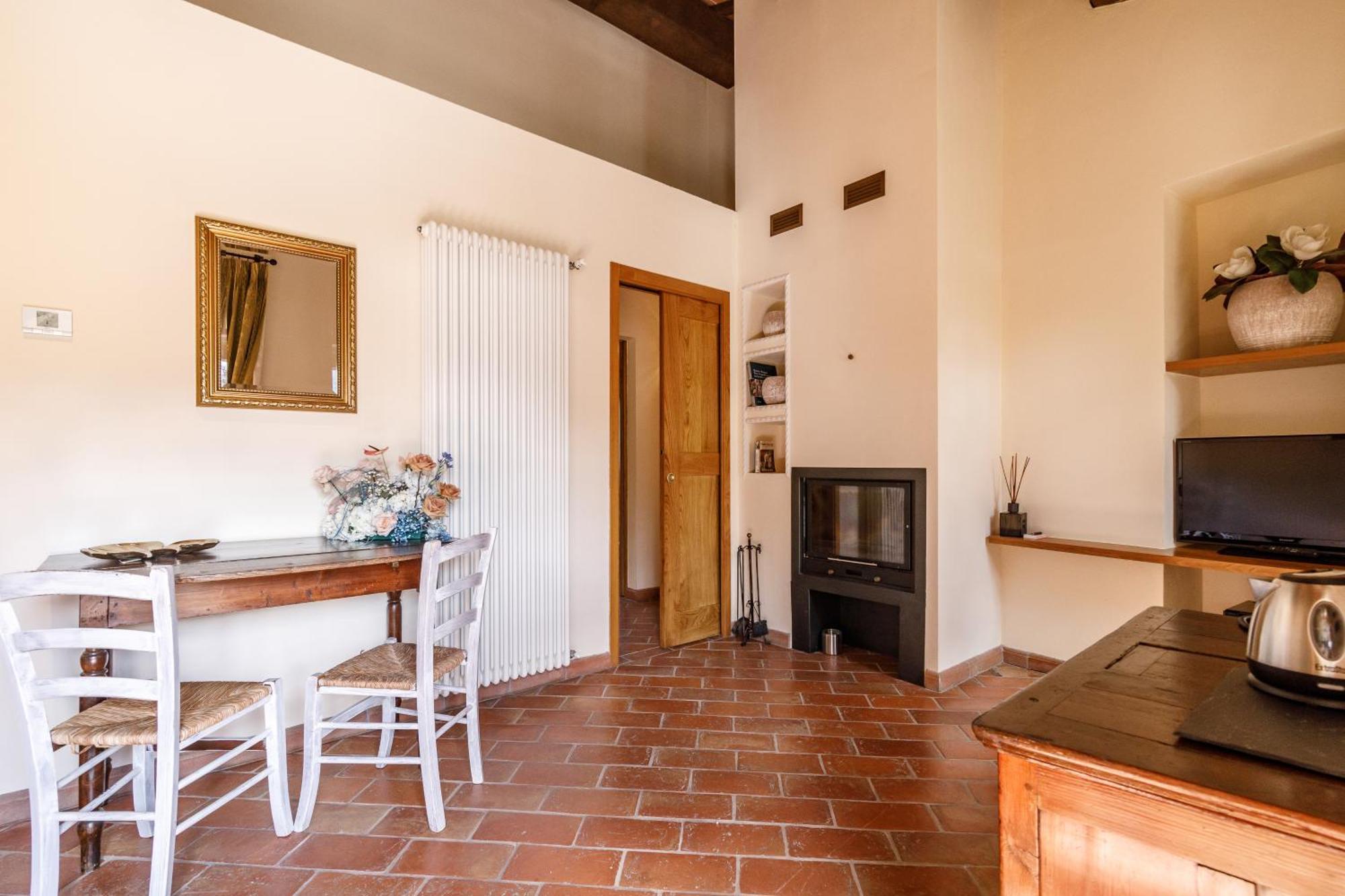 Relais La Costa Historical Residence Monteriggioni Εξωτερικό φωτογραφία